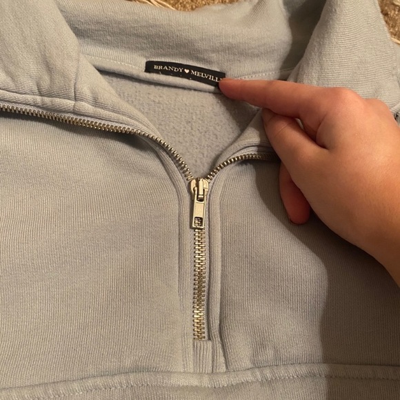 brandy melville cropped half zip - Picture 3 of 3